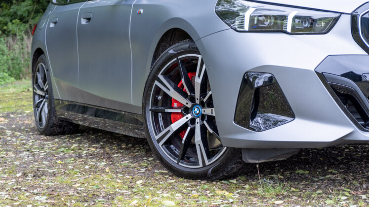 BMW i5 Touring rims